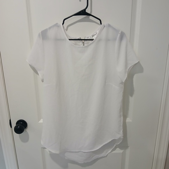 ⭐️ Revamped White Short Sleeve Relaxed Blouse size small - Picture 1 of 3